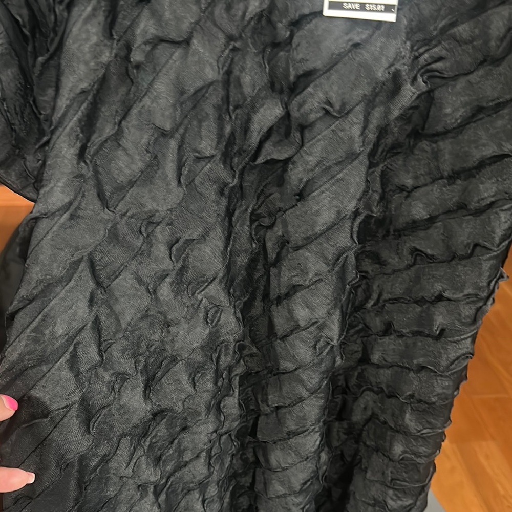 Black Ruffled Short Sleeve Top - Picture 4 of 6